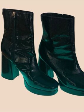 Guess Shiny Black Heeled Boots